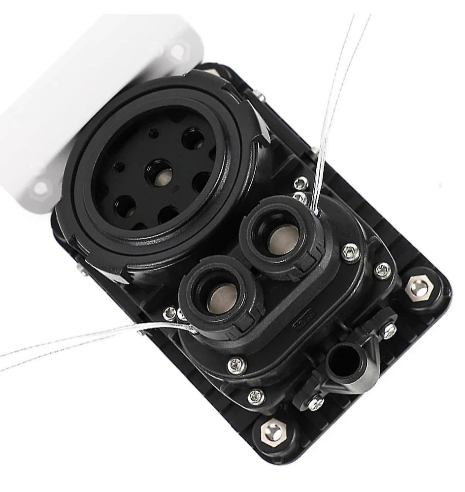 Presa a muro combinata con CEE 400V e contatto di protezione 230V IP44